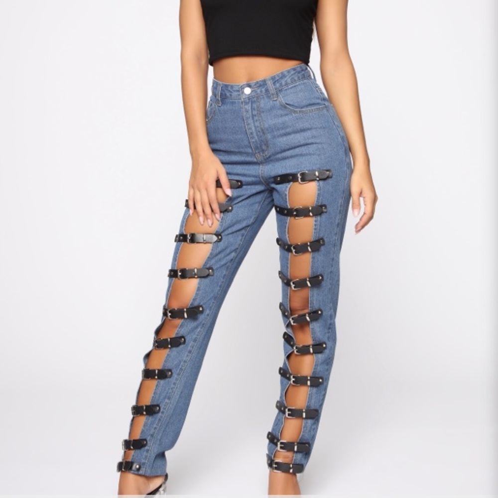 Fashion Nova Buckle Up Butter Cup Jeans